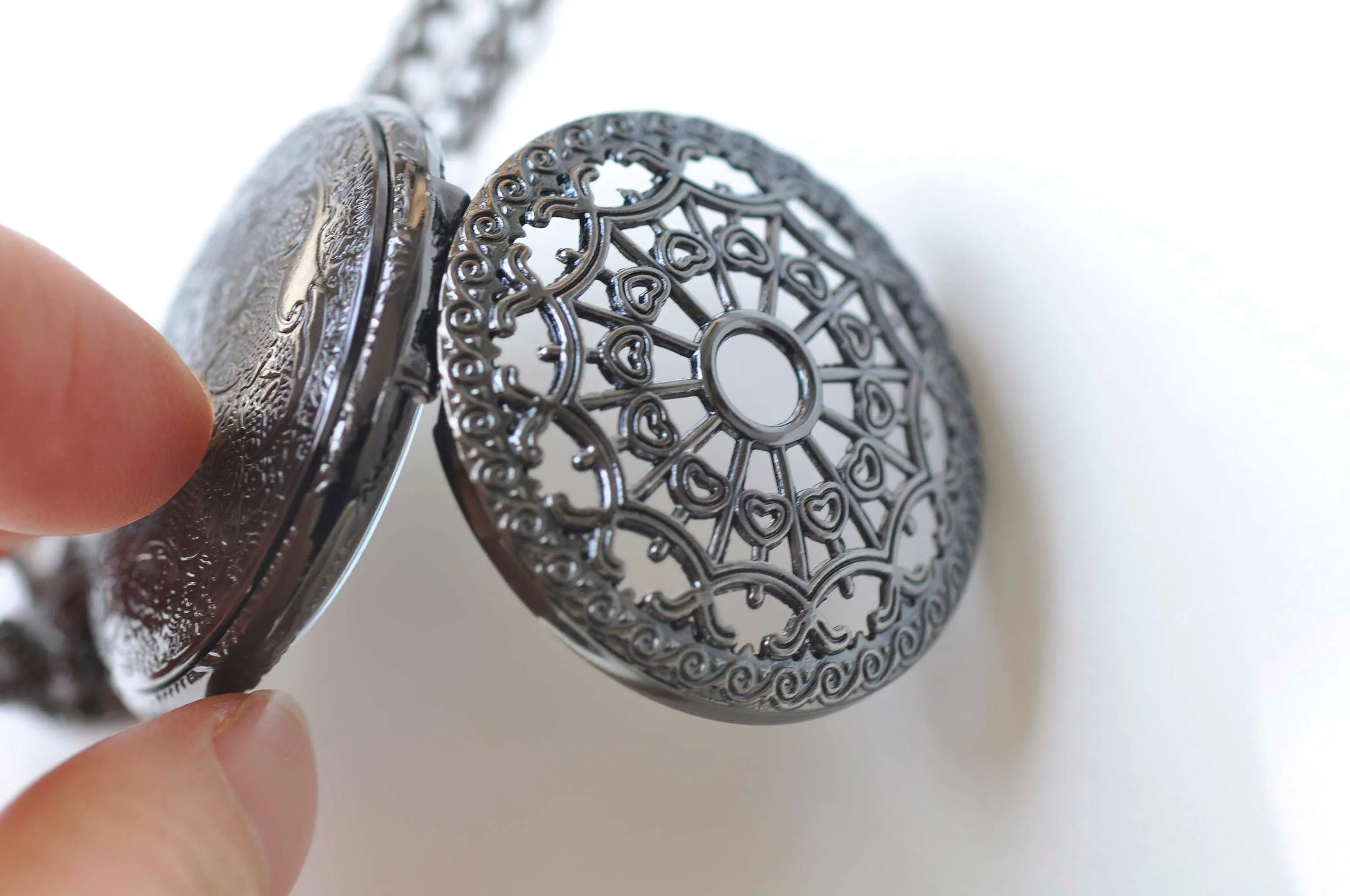 1 PC Antique Bronze/Platinum/Black Spider Cobweb Pocket Watch Necklace