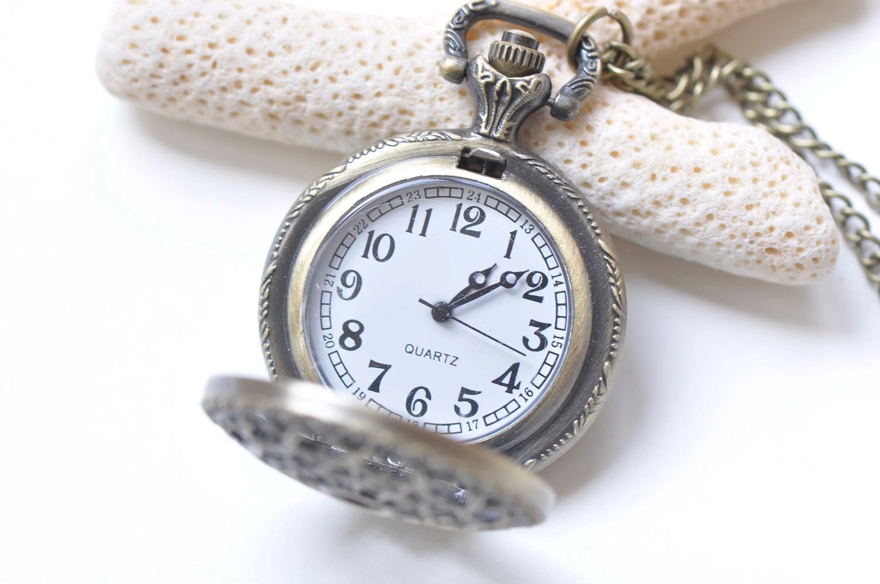 1 PC Antique Bronze/Platinum/Black Spider Cobweb Pocket Watch Necklace