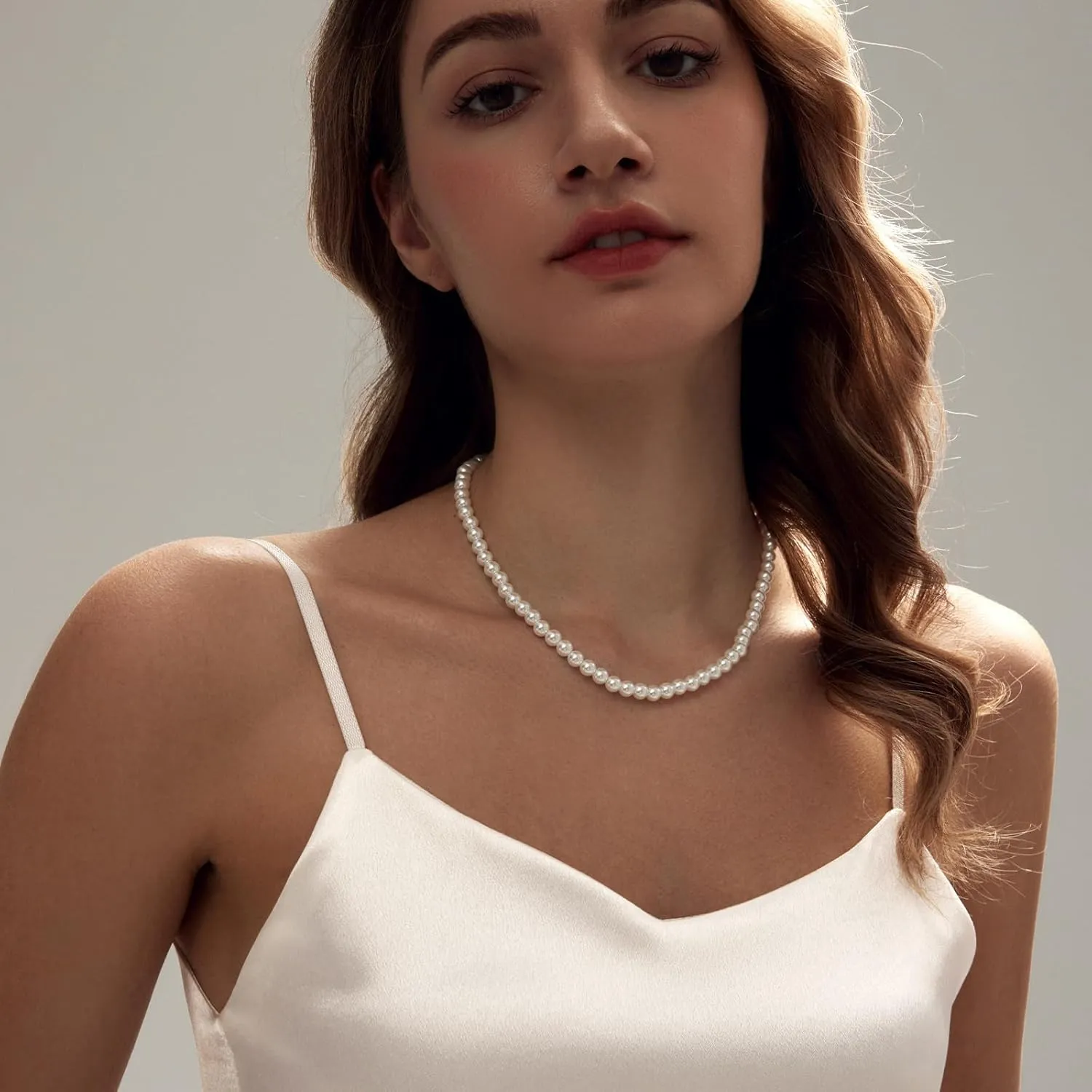 Zeffy Pearl Necklace 4MM/6MM/8MM Dainty Round Imitation Pearl Choker Necklace Wedding Pearl Necklace Delicate Jewelry for Women Simple Bridesmaid Jewelry Gifts